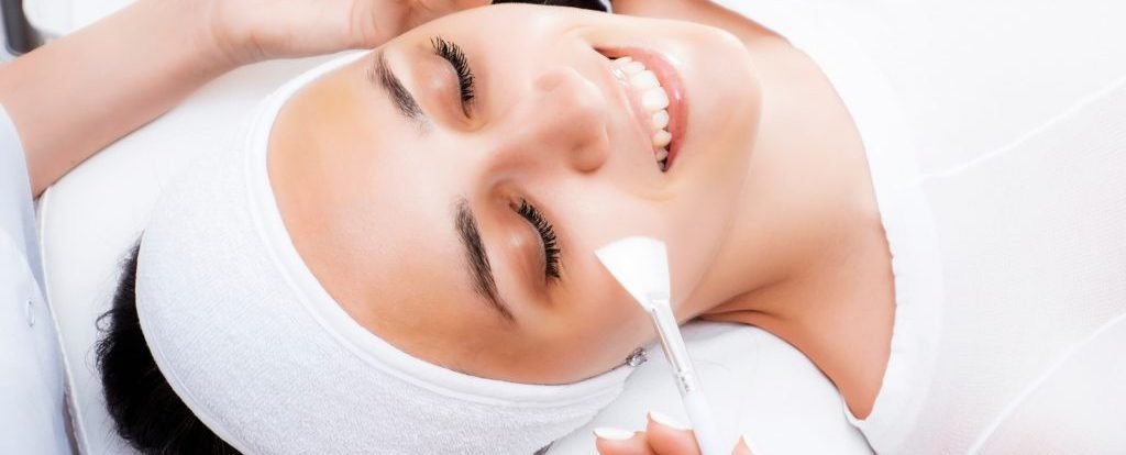 Chemical peel treatment in Greater Noida | Chemical peel treatment Near Me